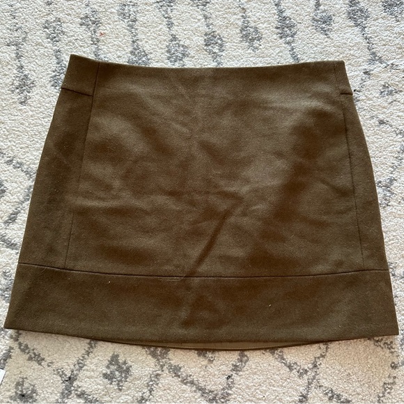 JCrew Factory Brown/Green Wool Skirt. Size 6 - Picture 3 of 6
